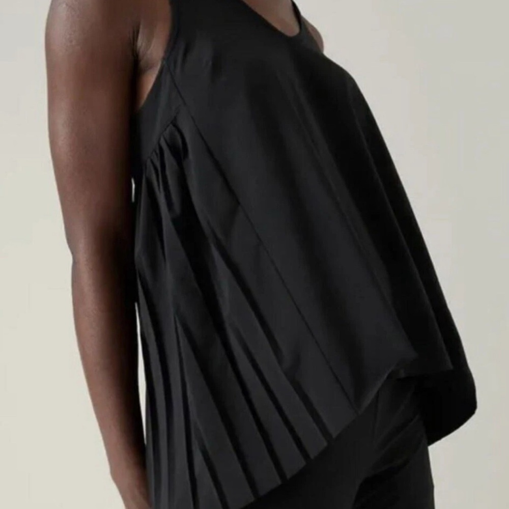 Black Pleated Sleeveless Top